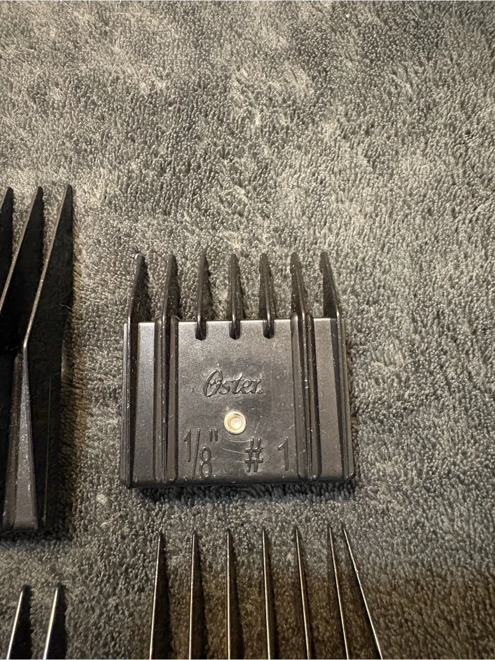 Vintage Oster Classic 76 Heavy Duty Hair Clipper w/ 000 Blade & 4 Guide Combs